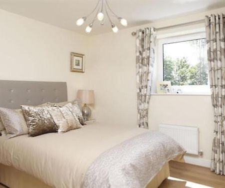 Apple House Guesthouse Heathrow Airport Hillingdon Exteriér fotografie