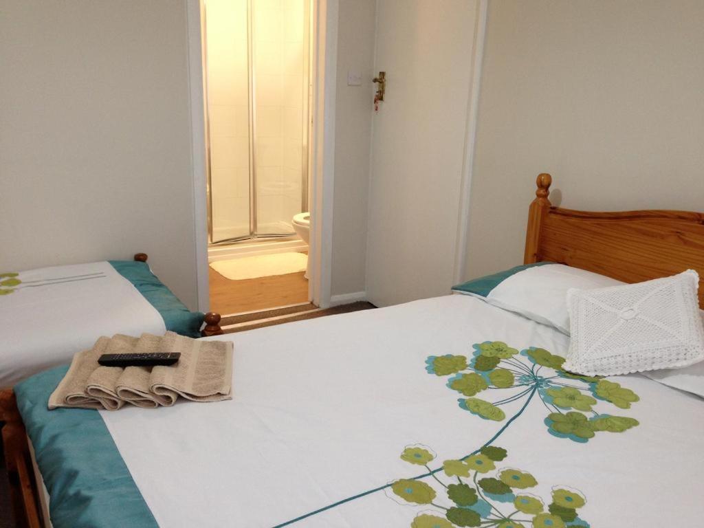 Apple House Guesthouse Heathrow Airport Hillingdon Pokoj fotografie