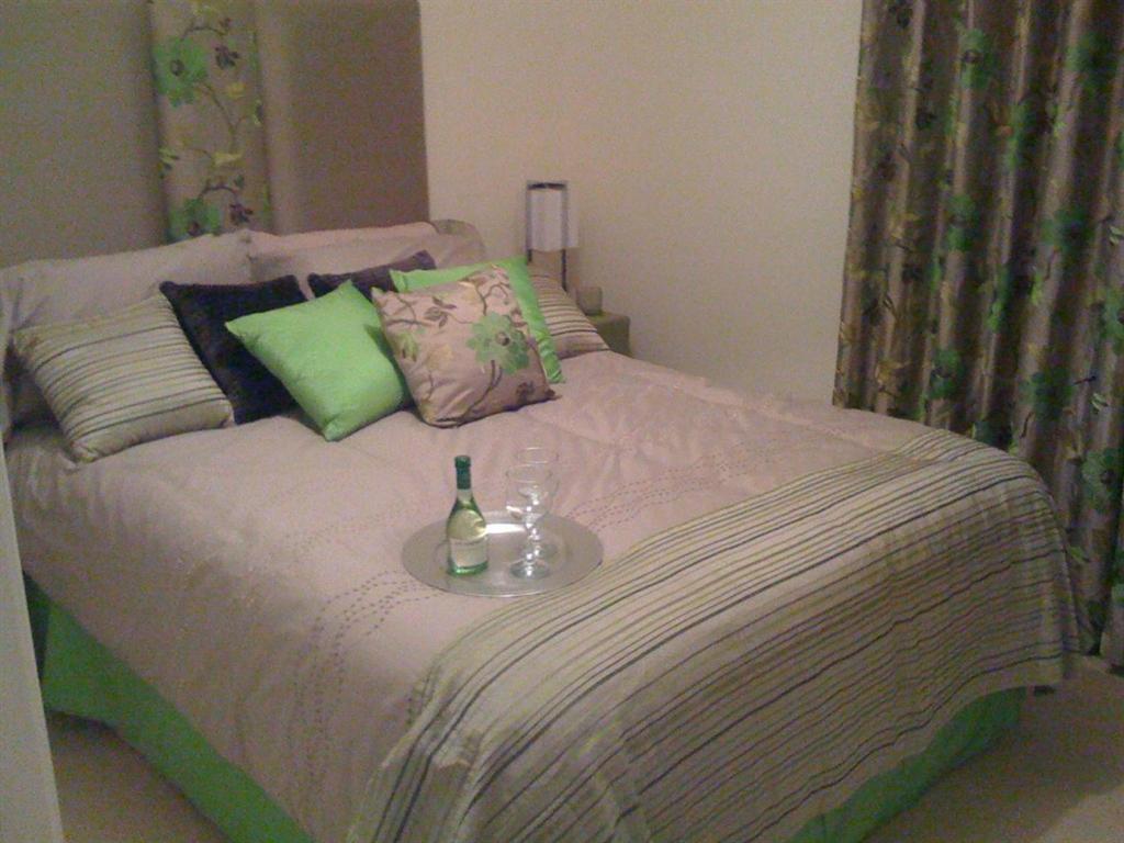 Apple House Guesthouse Heathrow Airport Hillingdon Exteriér fotografie